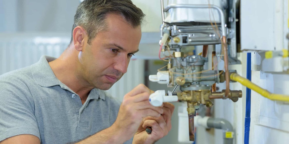 شعله آبگرمکن روشن نمیشود؛ چرا مشعل یا شعله اصلی کار نمیکند؟