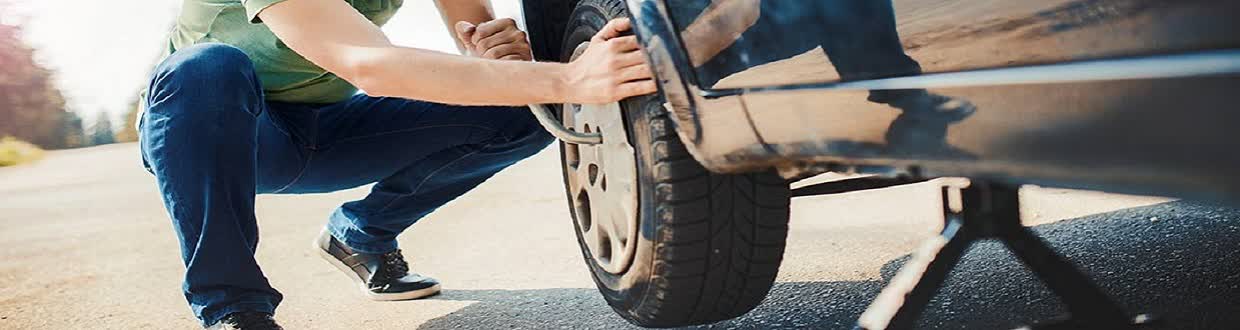 پنچرگیری و تعویض لاستیک ماشین ساری