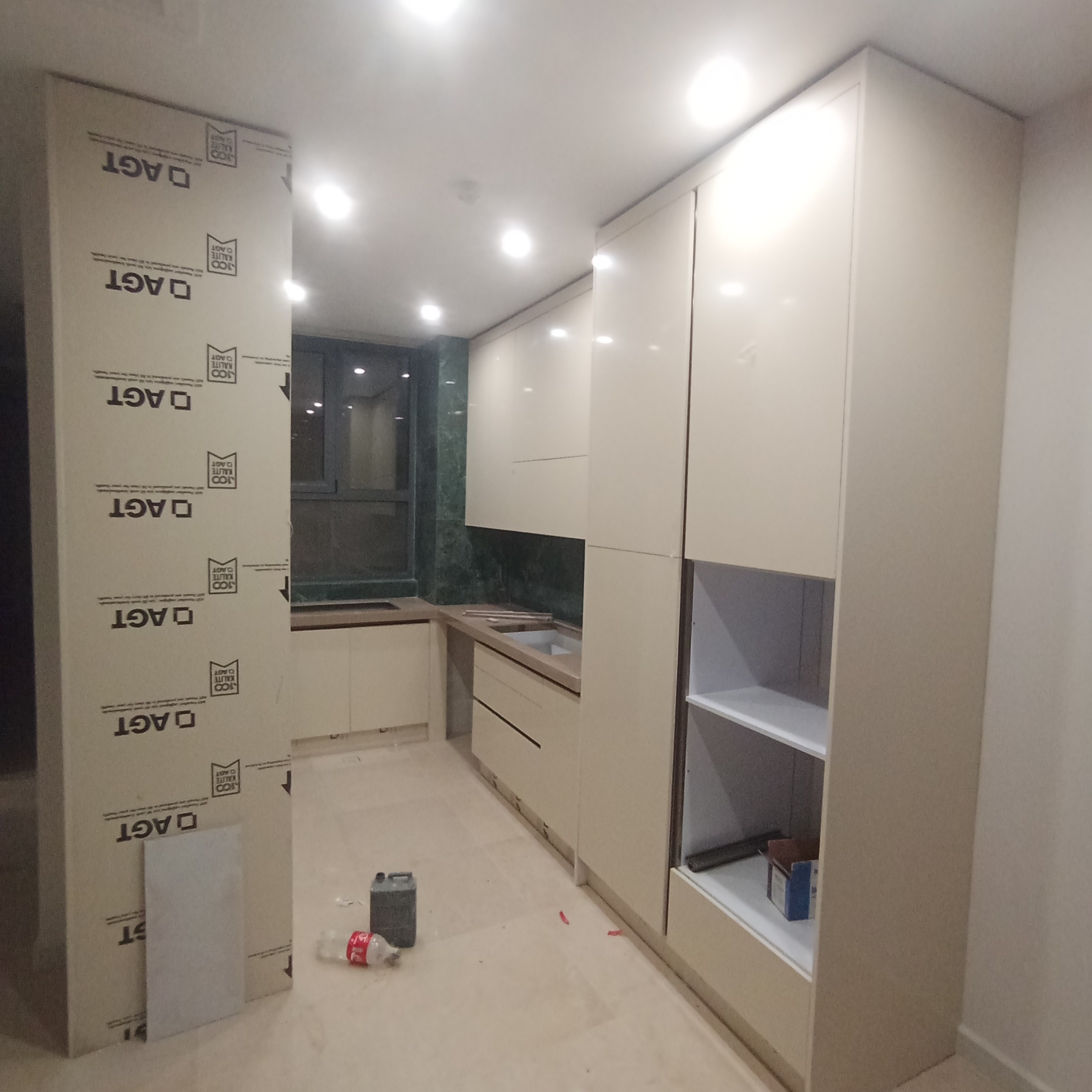 طراحی و ساخت و اجرای انواع کابینت آشپزخانه