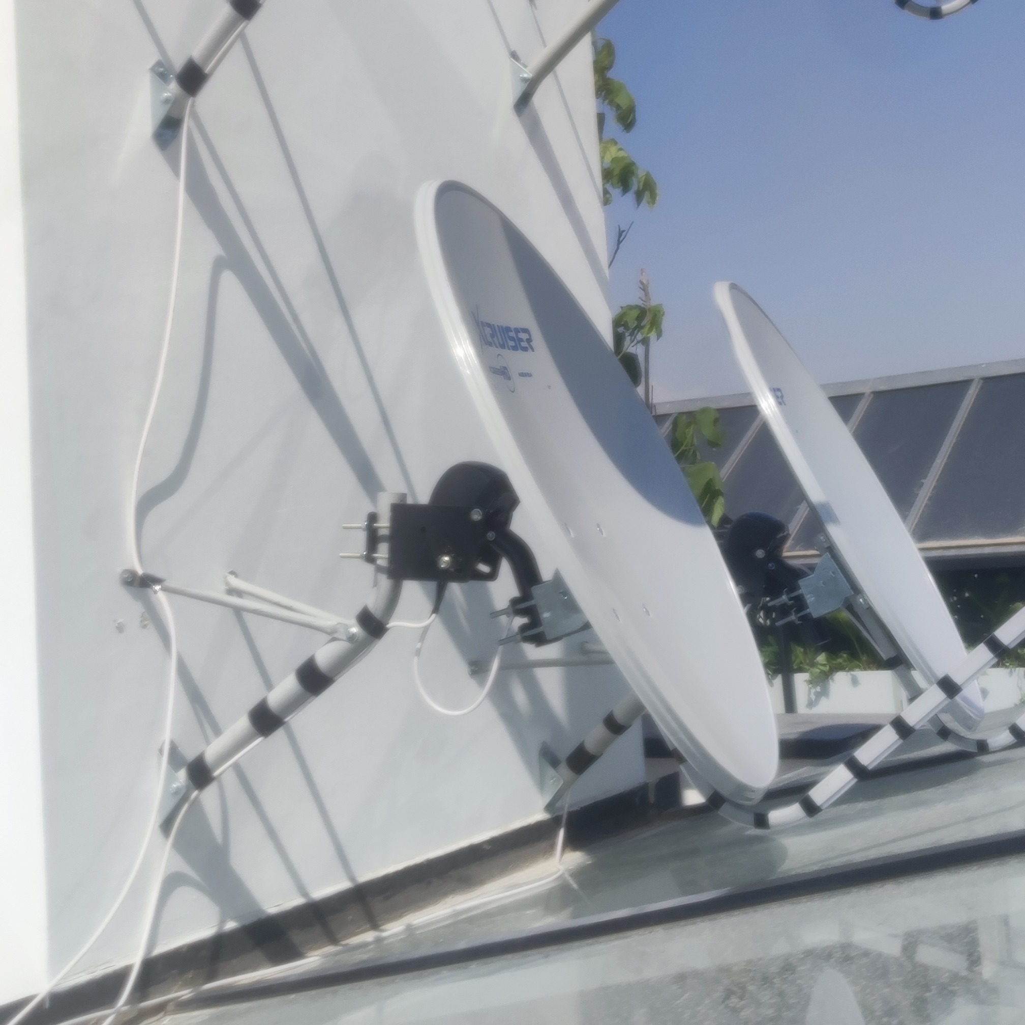 نصب آنتن گردان و ثابت و مرکزی