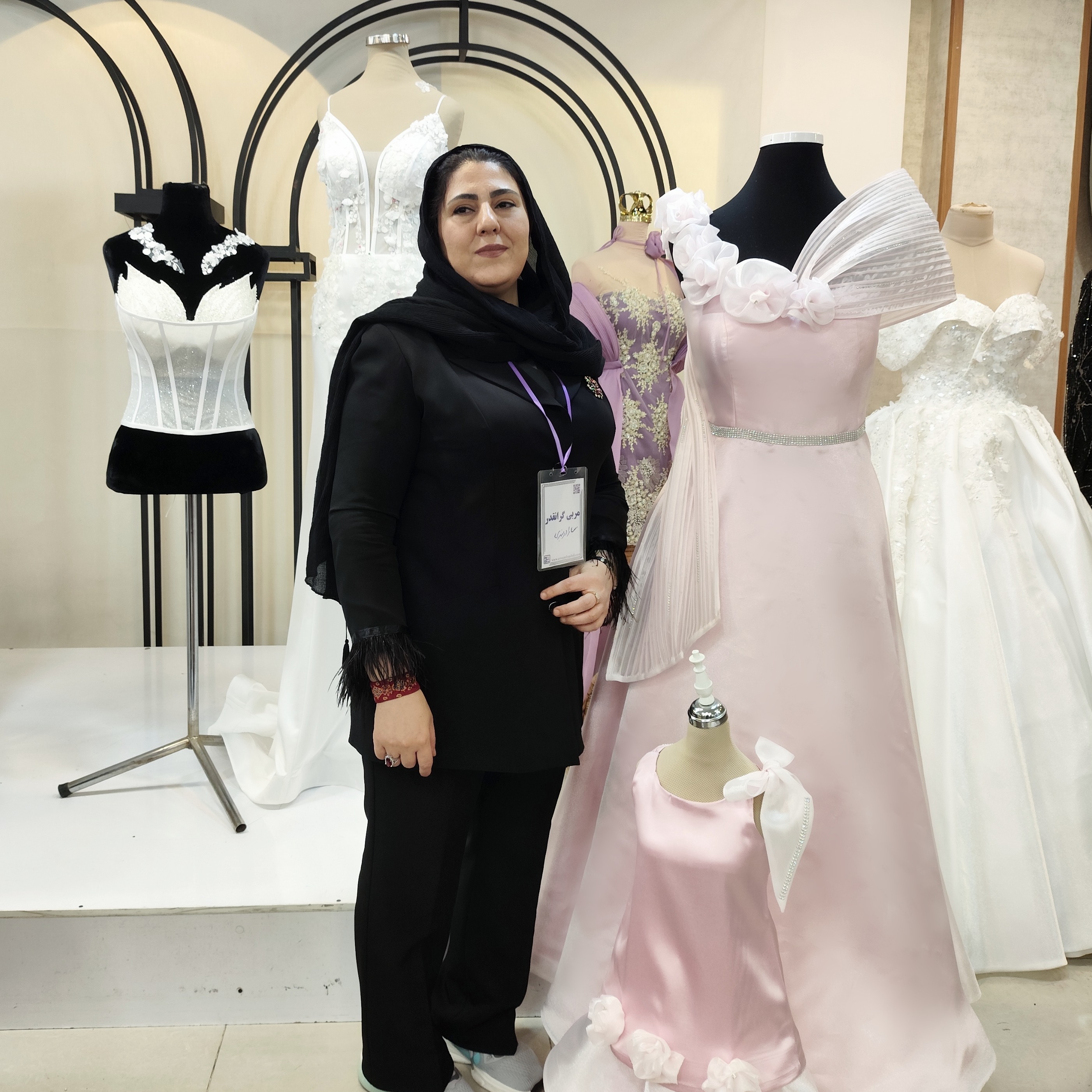آموزش طراحی و دوخت زنانه و بچگانه