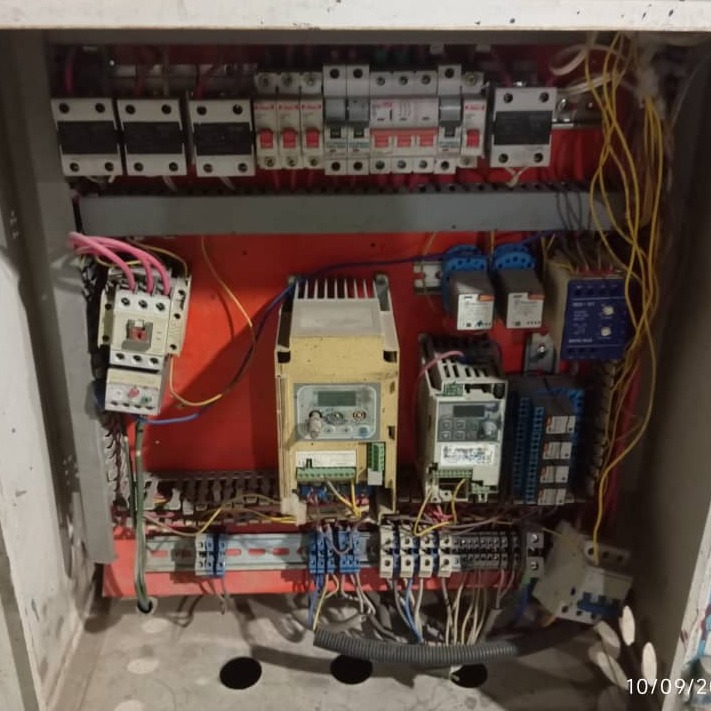 برقکار صنعتی ماهر