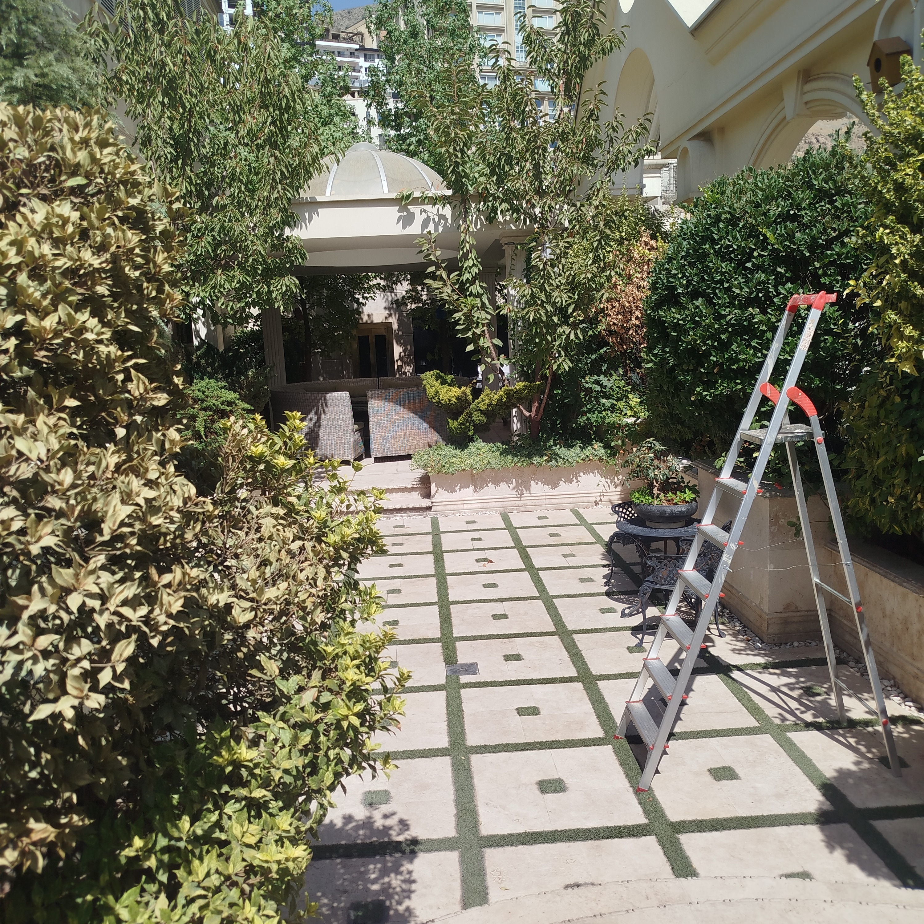 رسیدگی به روف گاردن