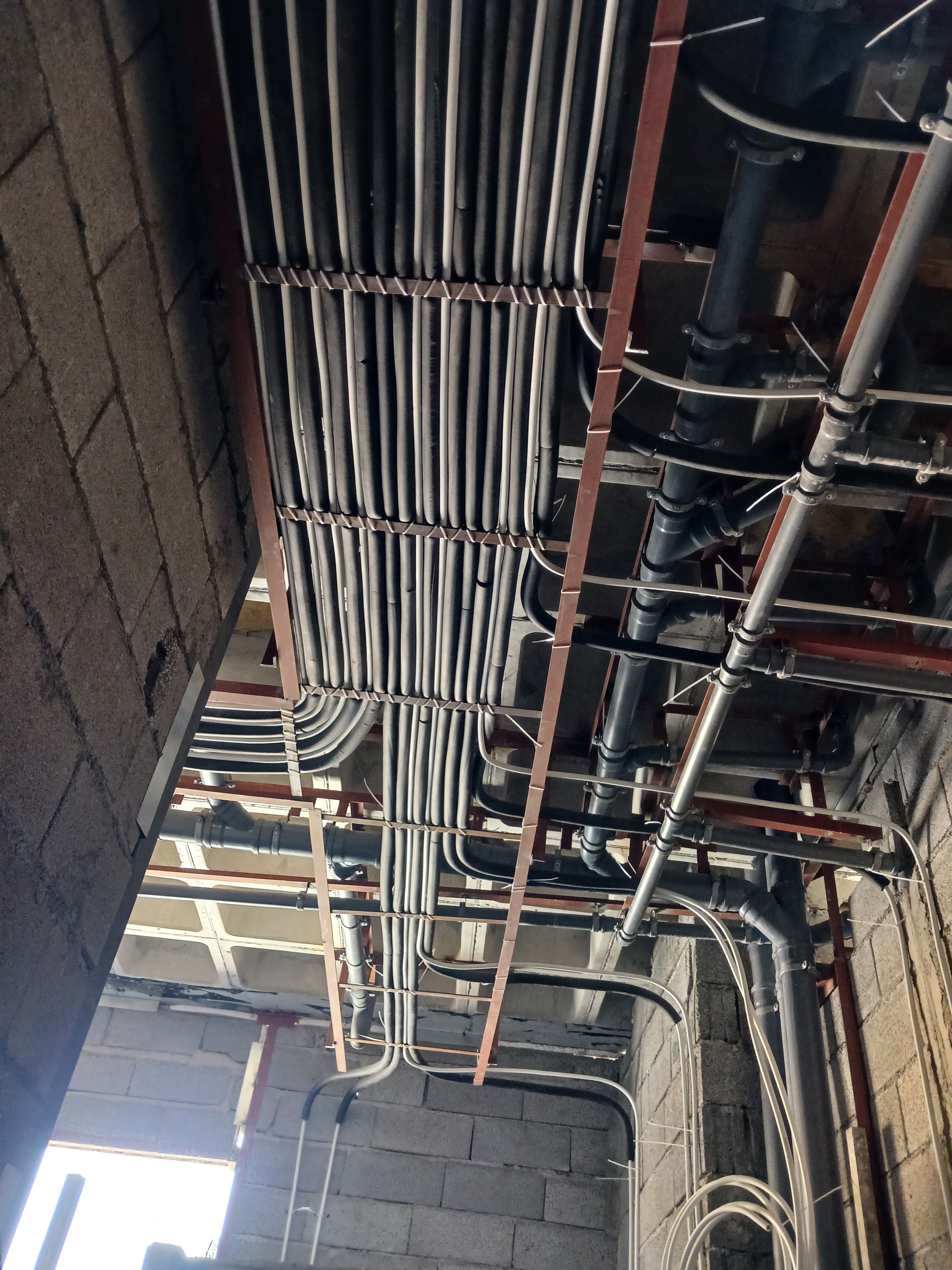 لوله کشی آب فاضلاب نصب روشویی وغیره تعمیرات