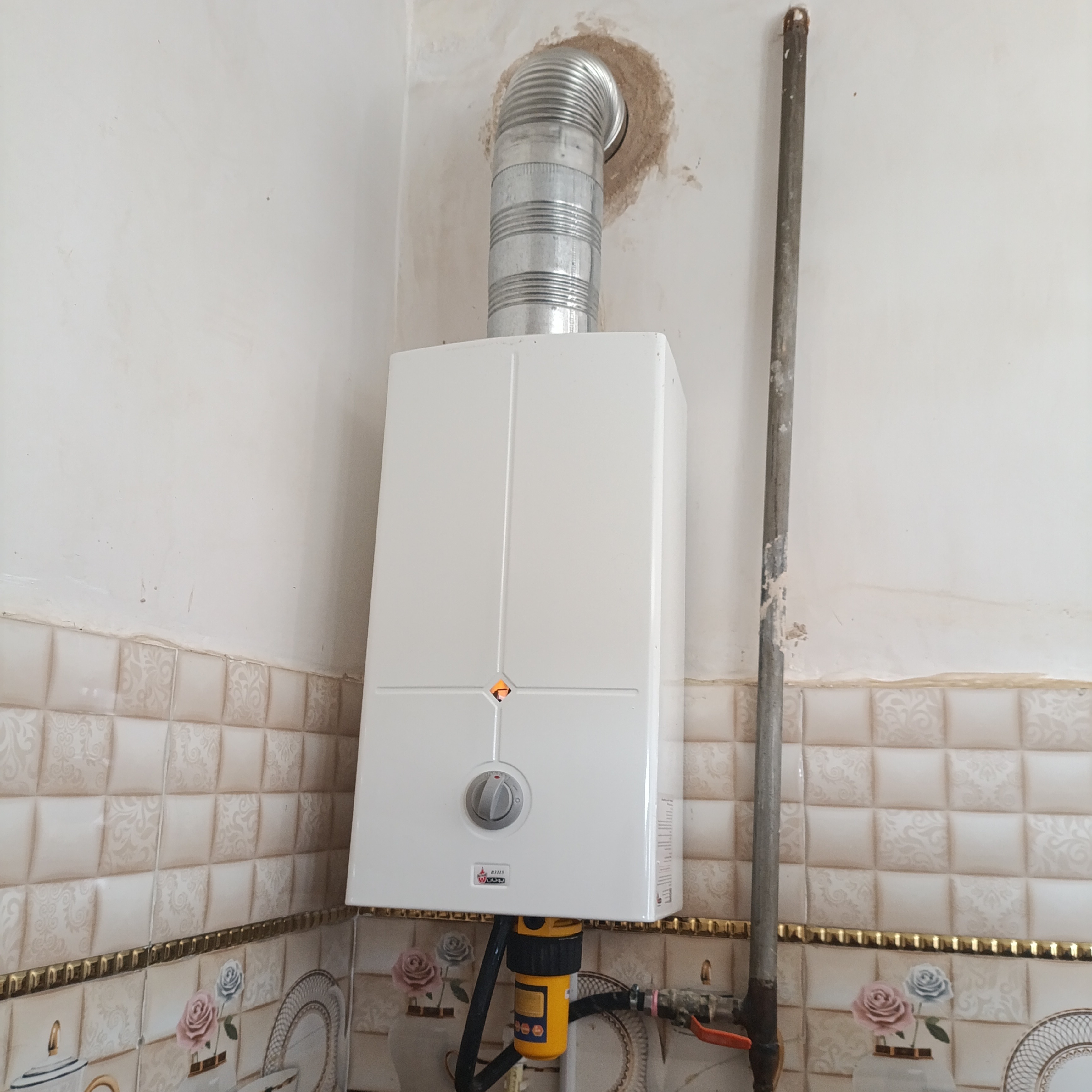 نصب آبگرمکن دیواری