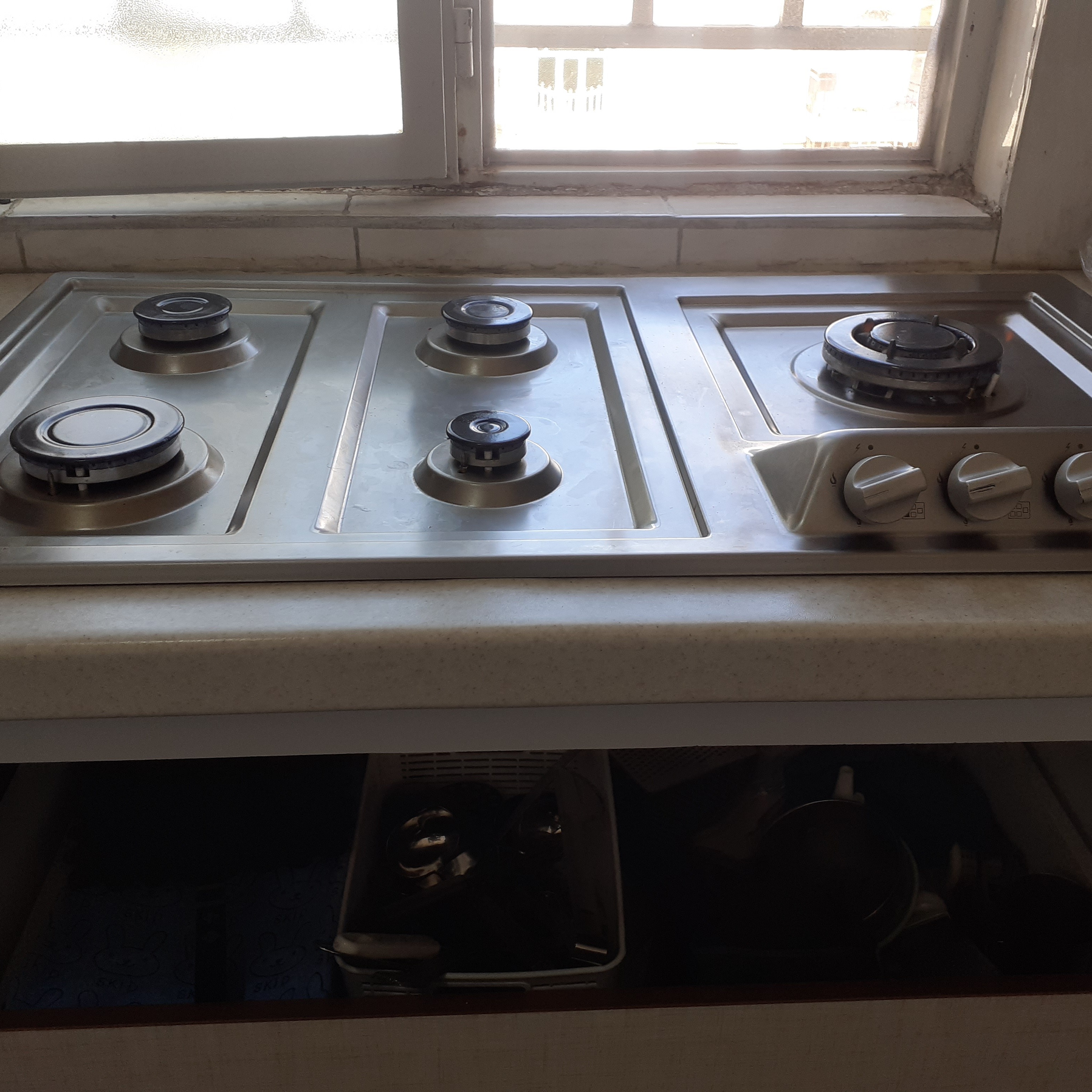 تعمیر و نصب انواع گاز و هود