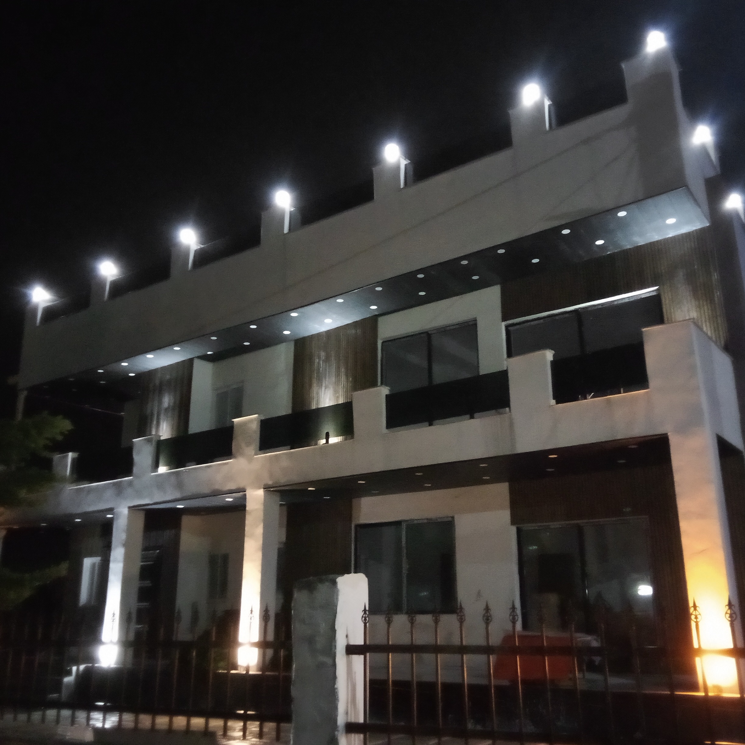 مجموعه آکوبیلدینگ