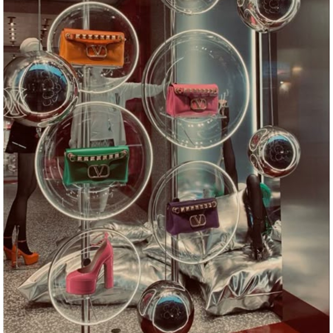 دکوراسیون منزل و مغازه و محل کار