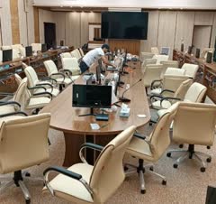 راه اندازی اتاق جلسات شرکت فوم