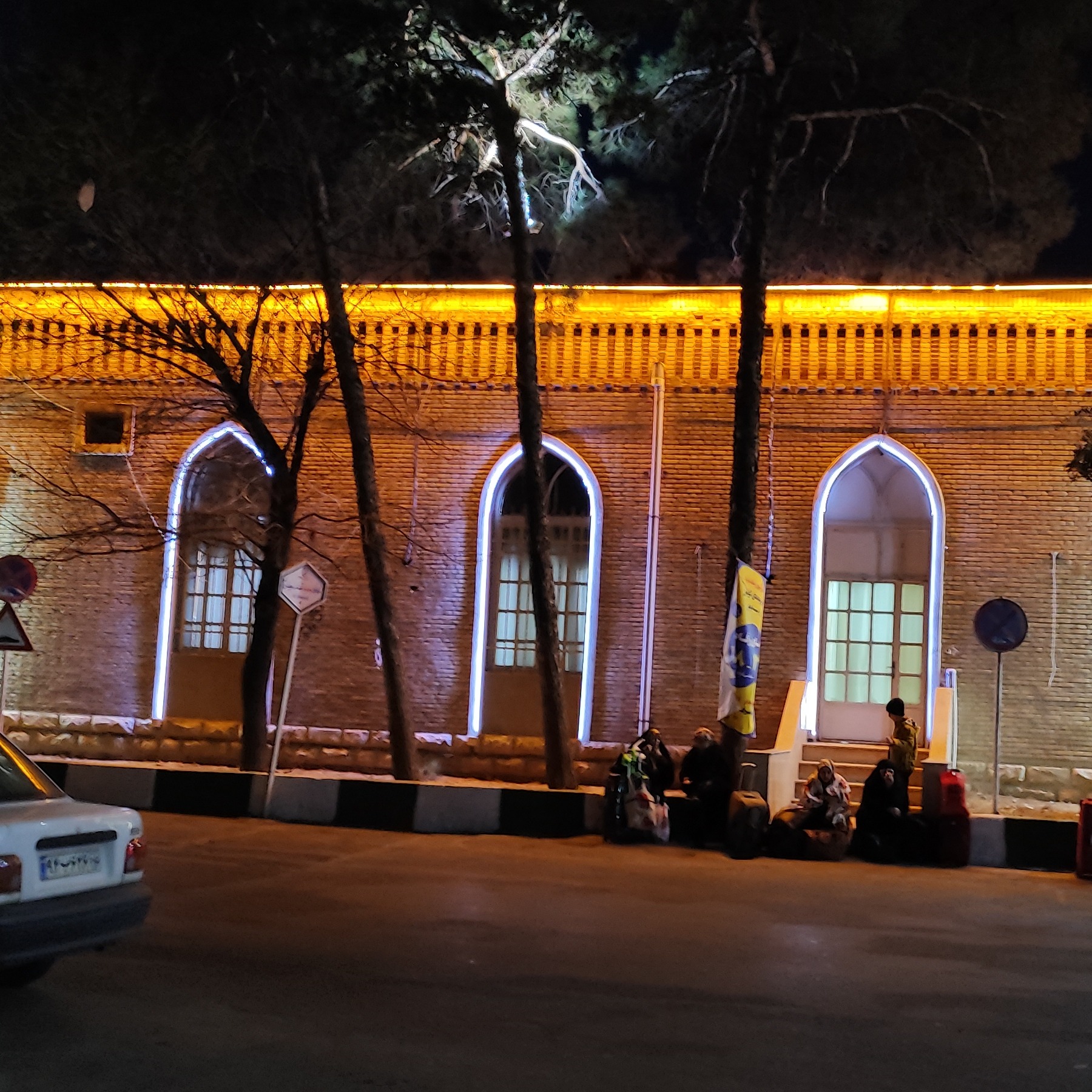 نورپردازی ایستگاه راه آهن قم