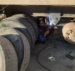 تعمیر ماشین و بازسازی و درست کردن پاکت لودر و بیل