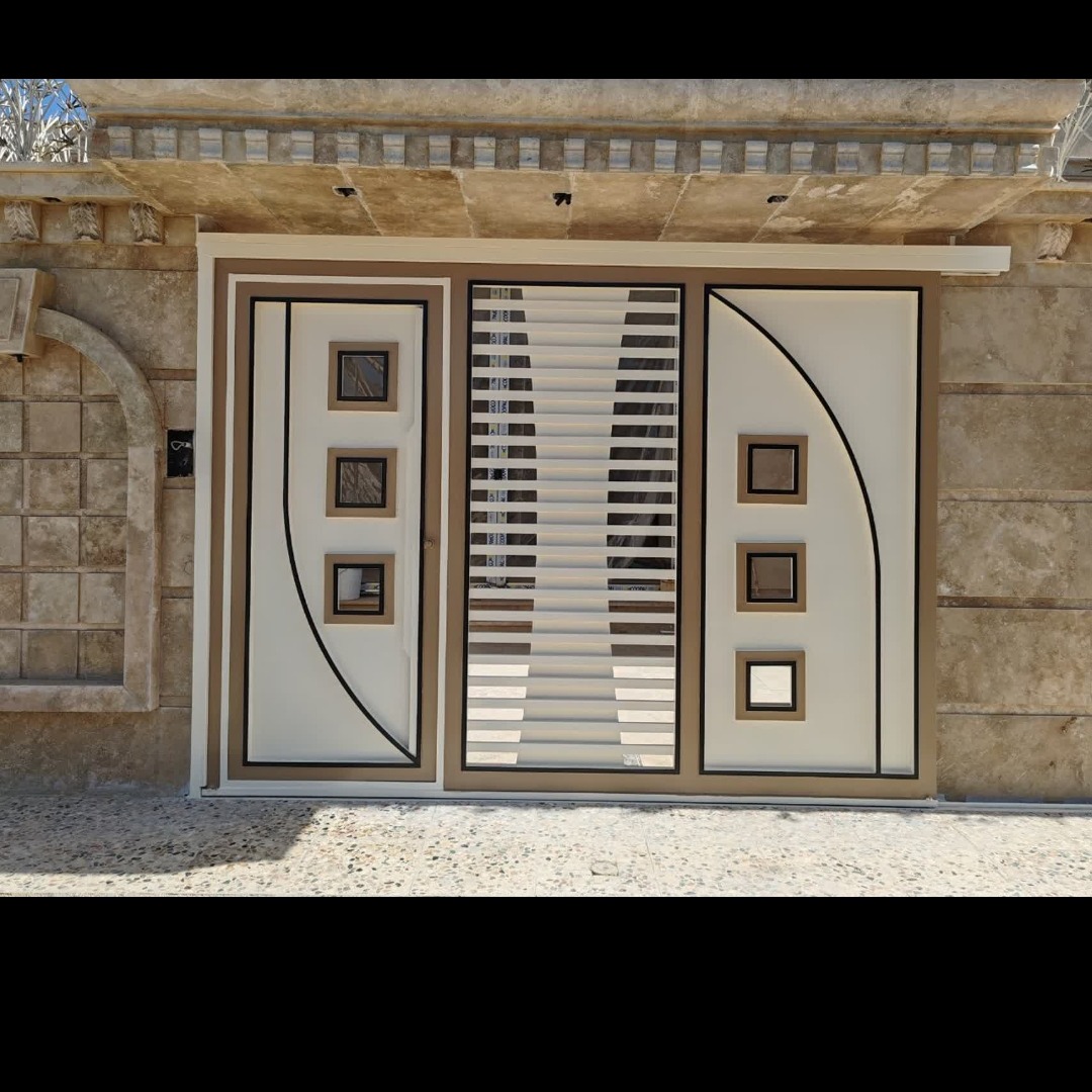 رنگ امیزی درب حیاط