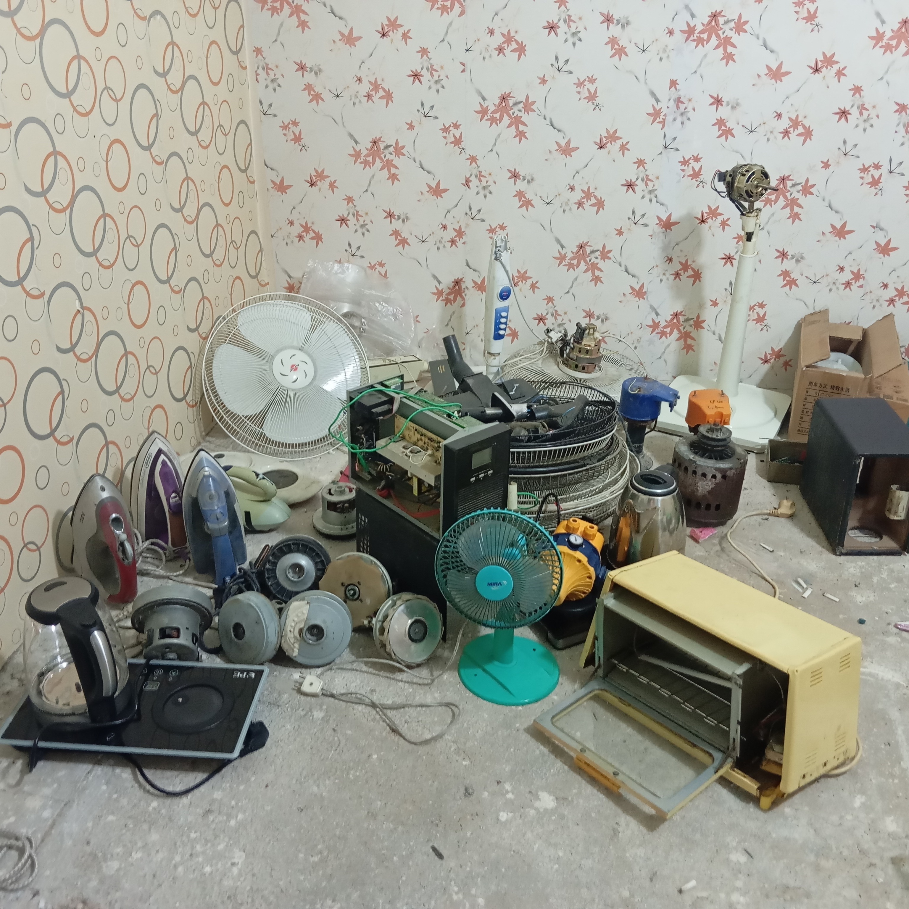 تعمیر پنکه،چای ساز وموتورجاروبرقی واتو پرسی وبرقی