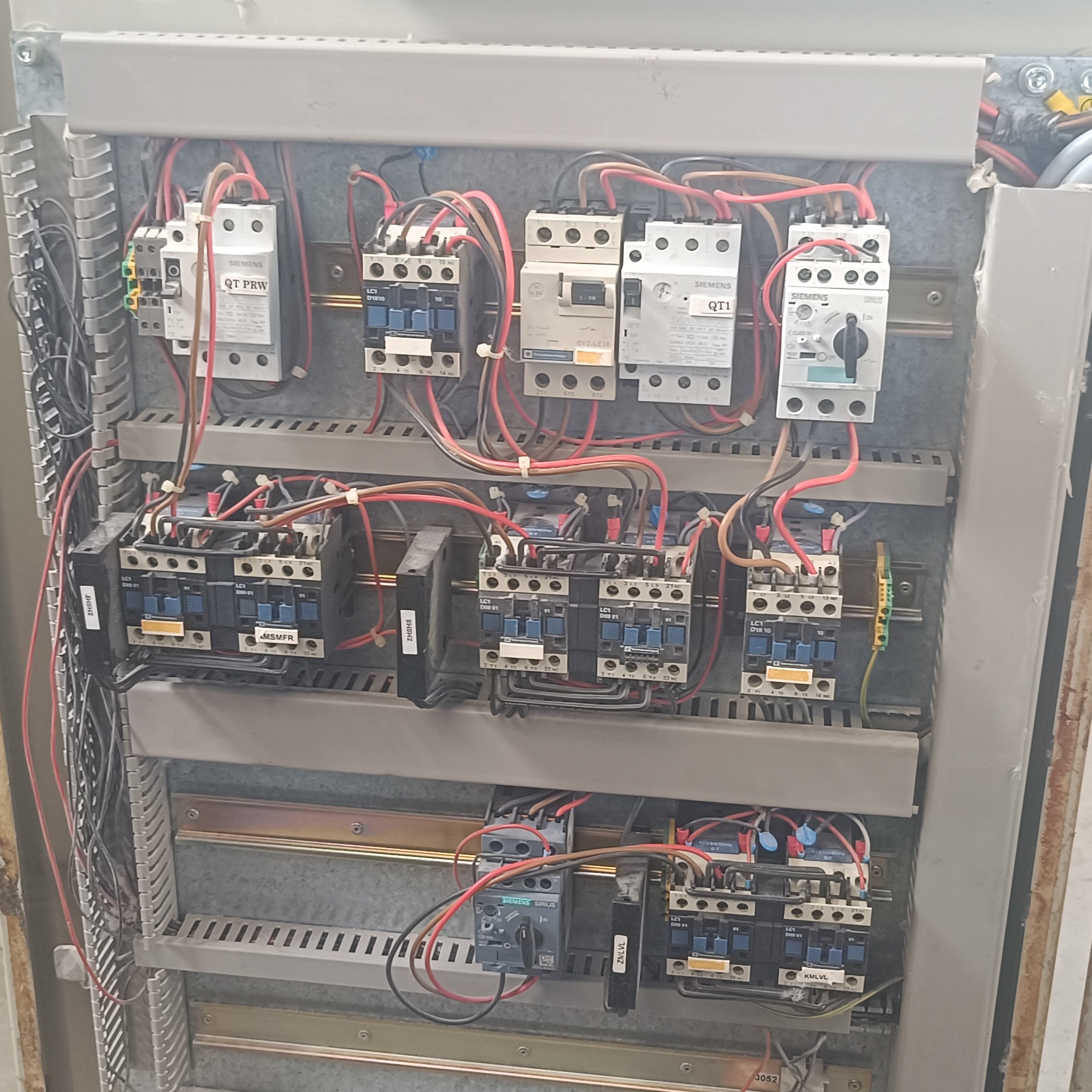 تابلوی برق دستگاه ریسندگی بافندگی