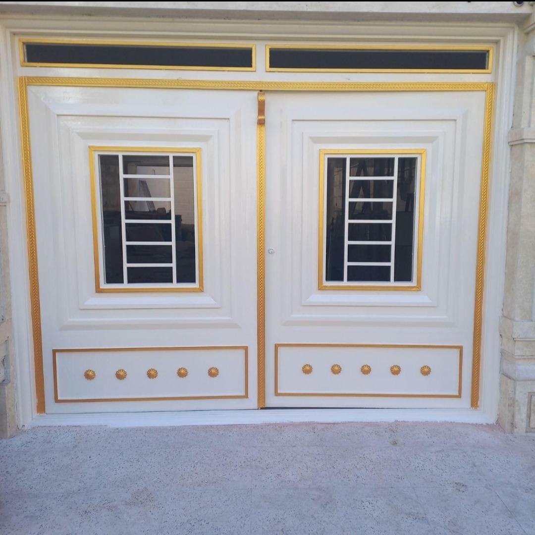 درب خانه آقای صابر