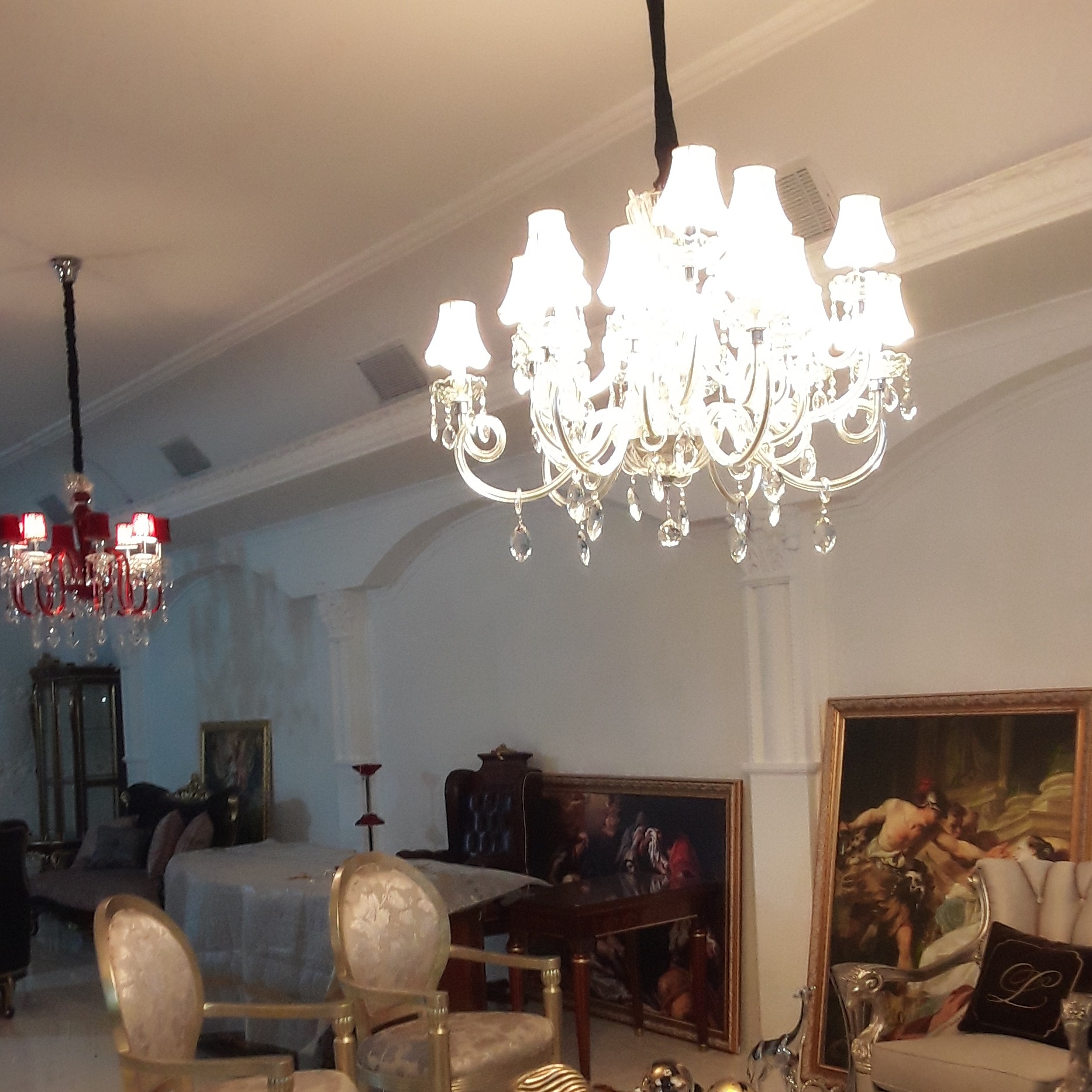 نصب انواع لوستر و روشنایی  و ادوات برقی