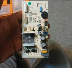 تعمیرات کلیه یخچالهای نوفراست و برفکی