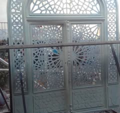 درب طرح دار