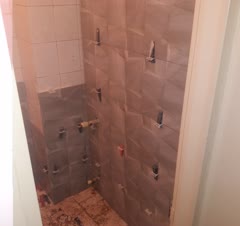 سنگکاری.   بازسازی.   پرسلان اصلپ