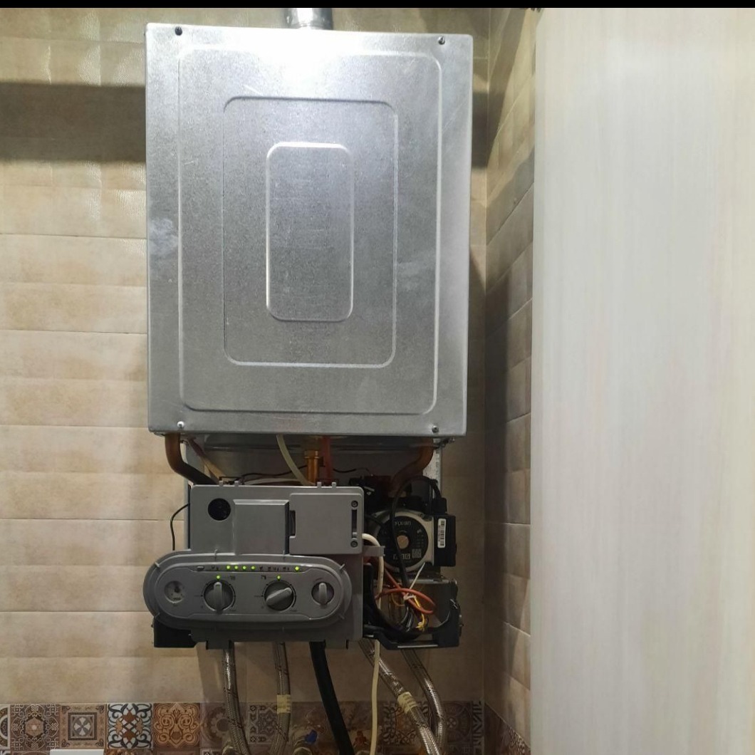 مهدی هستم سرویس کار پکیچ وابگرمکن دیواری