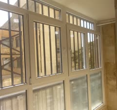 بستن فضای جلوی بالکن