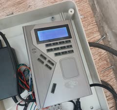 نصب وتعمیر کنترل تردد خودروی با انتن‌برد بلند یا ریدر توسط تگ