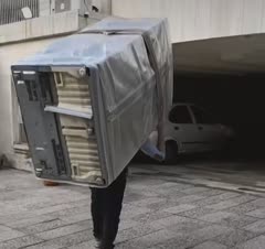 کارگر و ماشین وانت زرنک