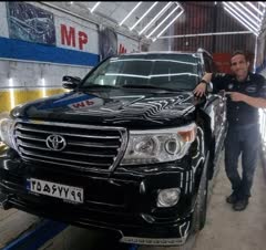 کارشناسی لندکروز مشکی