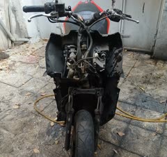 از صفرتا صد تعمیرات موتورسیکلت خودرا به ما بسپارید تضمینی به شما تحویل میدهیم