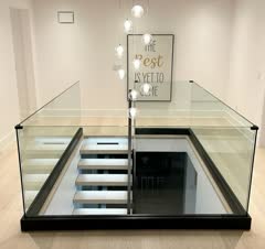 نرده شیشه ای اکسپوز