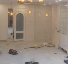 سرامیک کاری دیوار سالن زیبایی