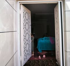 نمونه ساخته شده شیشه طرح دار