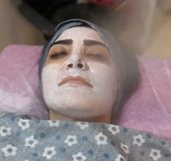 پاکسازی پوست صورت بانوان