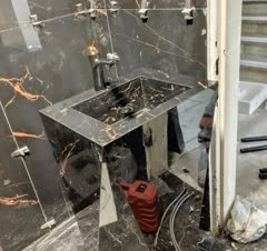 نصب کابین روشویی همراه با شیر روشویی