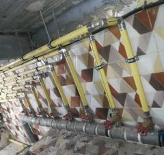 لوله کشی گاز.