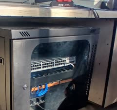 نصب و تعمیرات و پشتیبانی