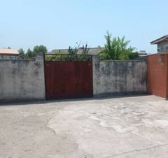 نقاشی دروازه و دیوار منزل