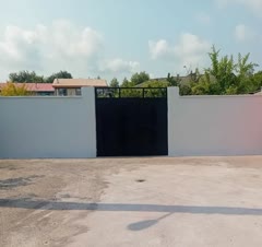 نقاشی دروازه و دیوار منزل