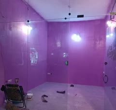 اجرای رنگ فانتزی روی کاشی دیوار مغازه