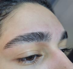 قرینه سازی ابرو