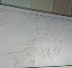 اجرای نقش برجسته روی دیوار