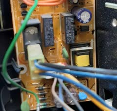 تعمیر برد الکترونیکی لوازم خانگی.