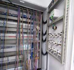 ساخت انواع تابلو برق