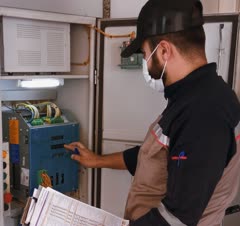 جنرال سرویس کامل انواع آسانسور و پله برقی و انواع بالابرها