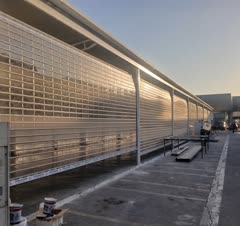 نصب 8 دهنه رول اپ پلی کربنات برای نمایندگی مرکزی تویوتا (لکسوس)