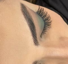 میکاپ دخترانه برای عکاسی تولد مشتری