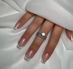 کاشت ناخن عروس