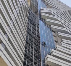 شستشو شیشه نما با مواد نانو