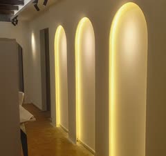 نور پردازی داخل قاب کناف مربوط به ورودی مطب دکتر