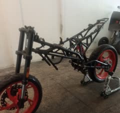 جوشکاری ارگون  بالاترین سطح جوش و  اتصال فلز و تقویت شاستی  شکسته cf ktm yamaha Benelli